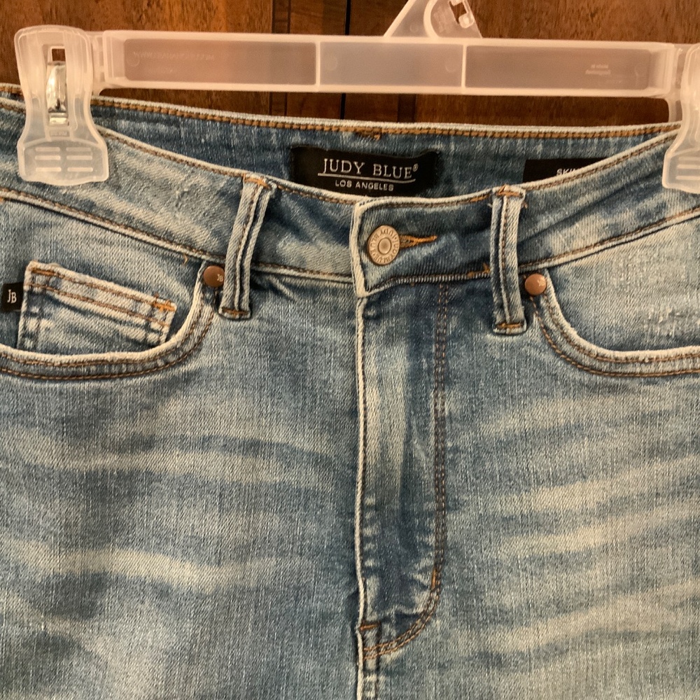 Jeans - Picture 2 of 4